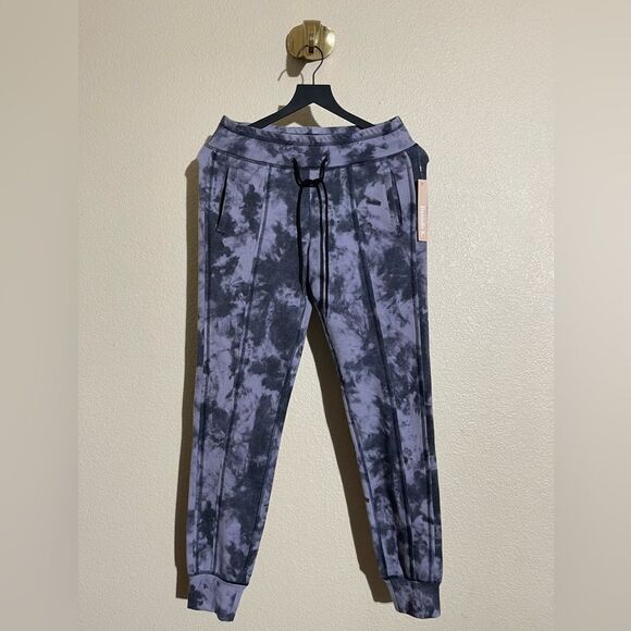 Sold - Picture 1 of 3